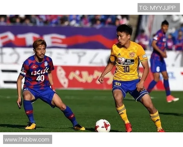 冈山绿稚与山形山神的激烈对决展现足球魅力与团队精神