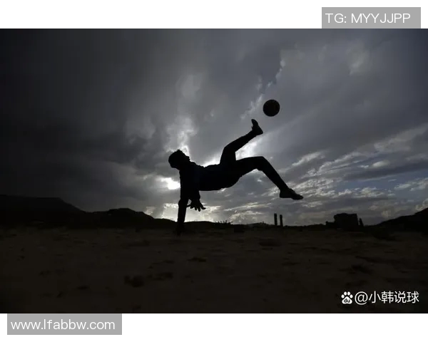 波斯波利斯与多哈萨的巅峰对决展现足球魅力与激情的较量