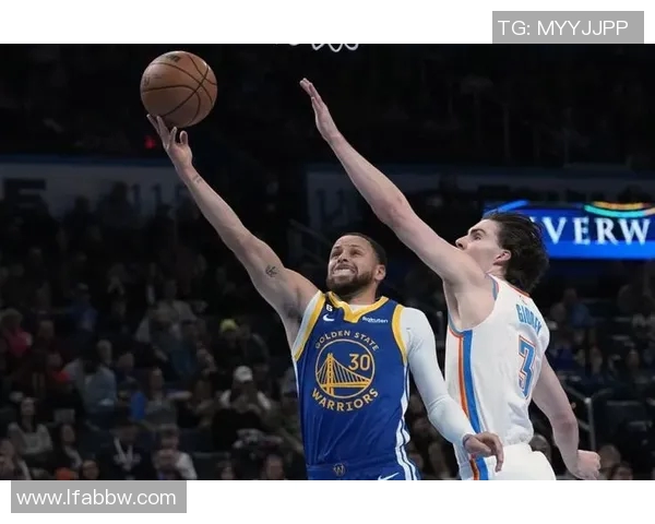 勇士与雷霆季后赛第七场对决精彩回顾与战术分析